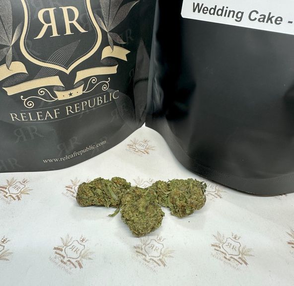 Wedding Cake - 4 Ounces for $130. Grade (AA)