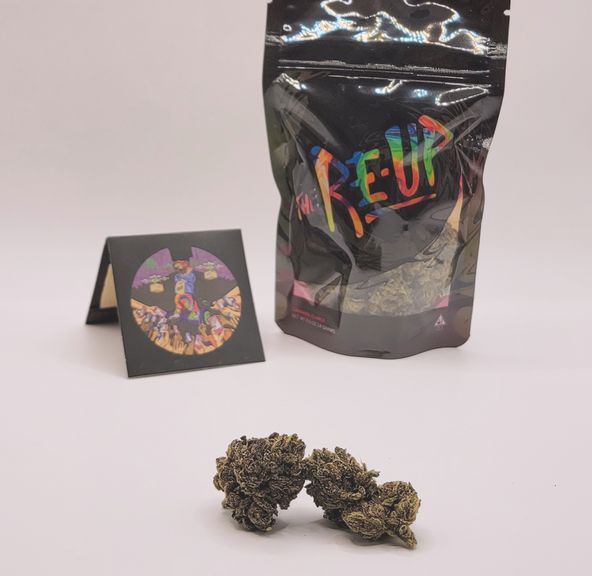 *Deal! $85 1/2 oz. Midnight Sunset(Indoor/31.07%/Hybrid-Indica Dom.) - The Re-Up + Matches