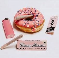 Blazy Susan Pink 1 1/4 rolling papers