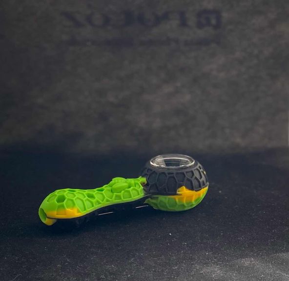 Bee Silicone Pipes