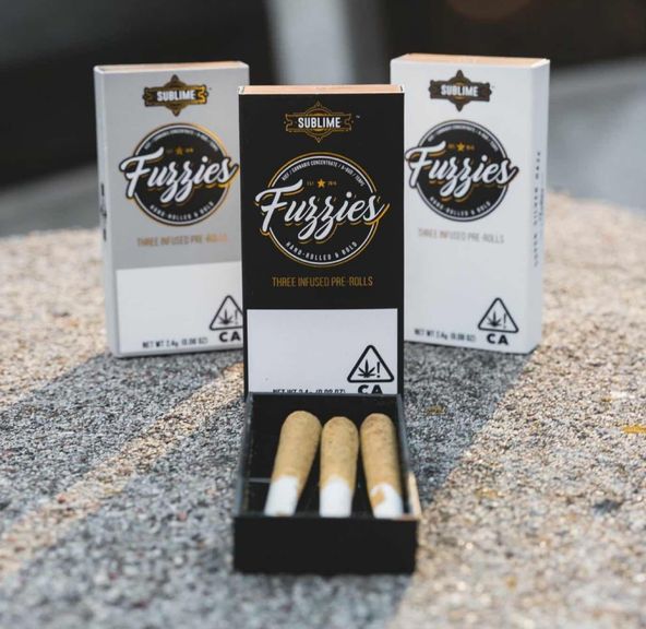 D. Fuzzies .8g x 3pk Distillate Infused Pre Rolls - Wedding Cake (H)