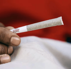 818 BRAND PREROLL- 1G VALLEY WOWIE