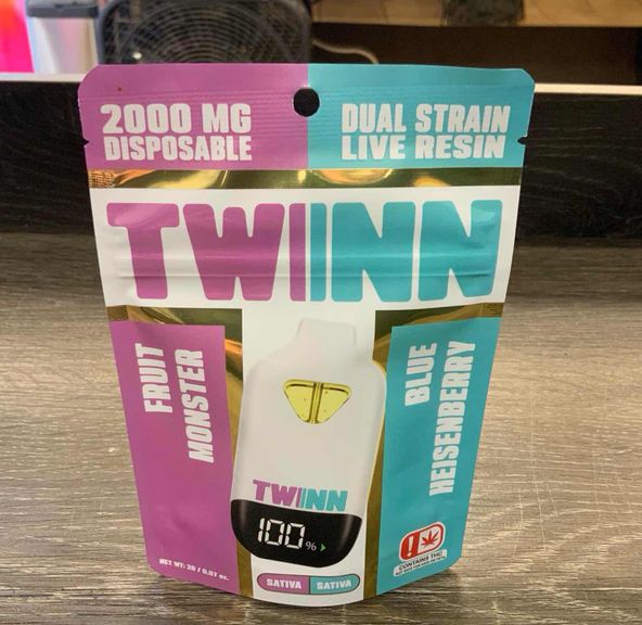 TWINN Fruit Monster / Blue Heisenberry Disposable 2g