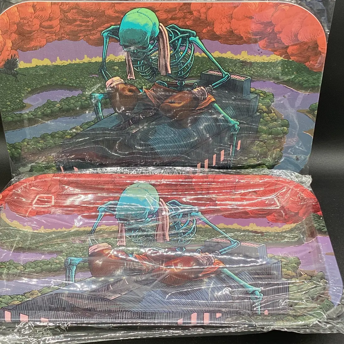 AFG Distribution- Boxer- Grateful Dead- Pulsar- Metal Rolling Tray- Magnetic Lid- 11 x 7