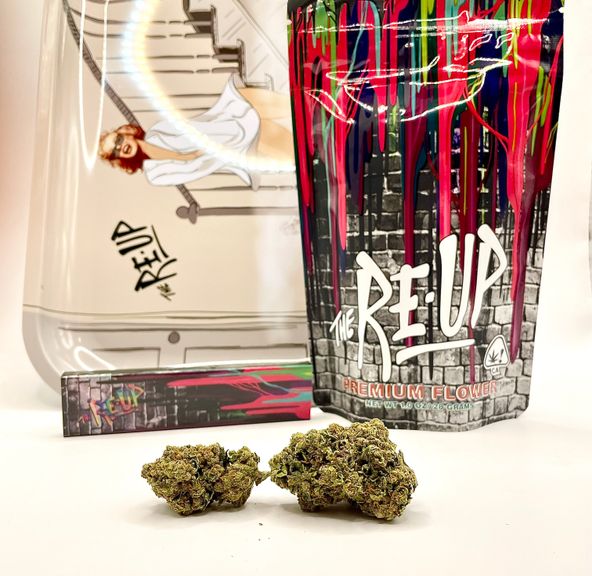 *Deal! $125 1 oz. Slurty 3 (29.8%/Indoor/Hybrid - Indica Dom.) - The Re-Up + Rolling Papers + Tray