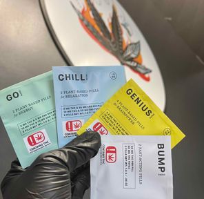 1906 - Discovery Pouch: Chill