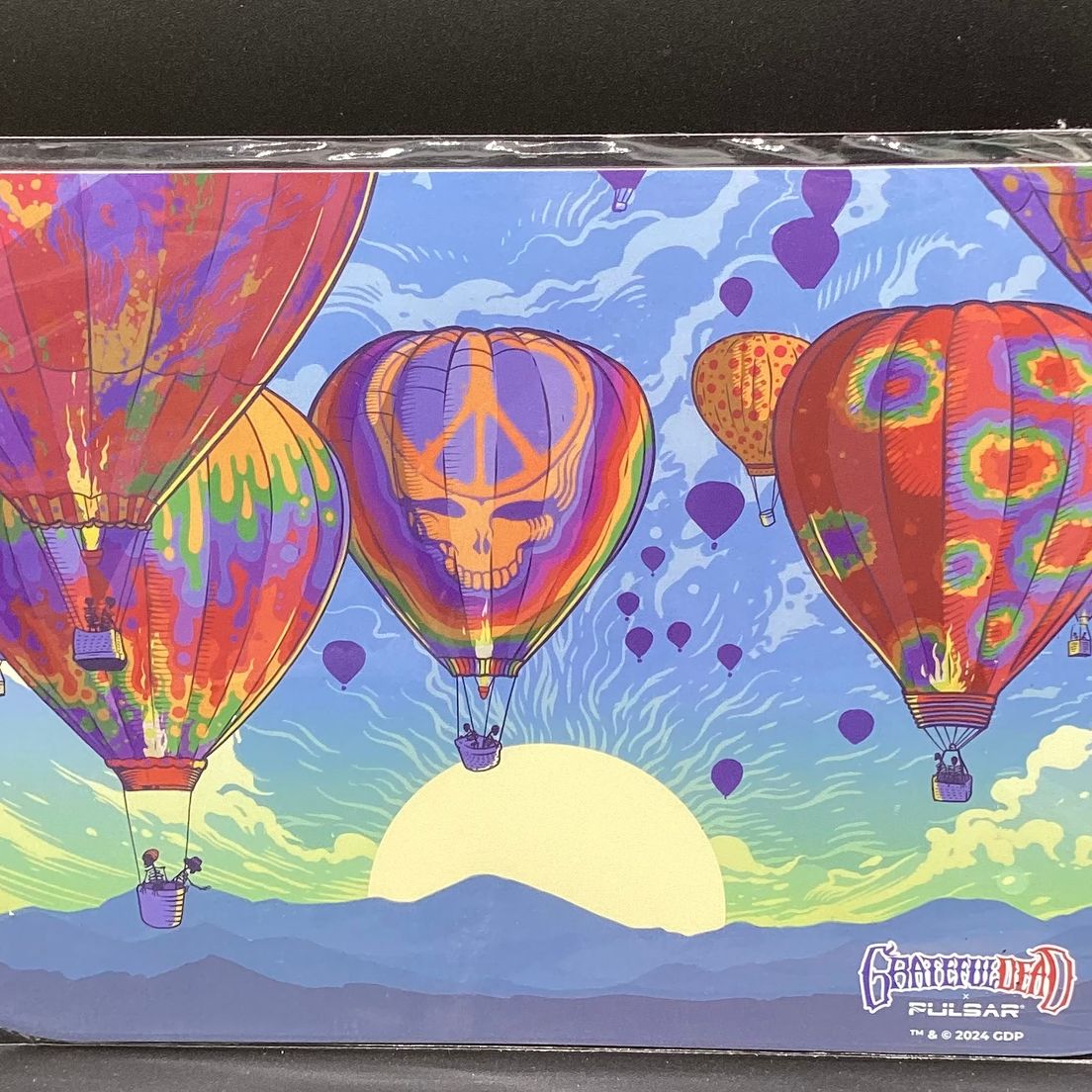 AFG Distribution- Hot Air- Grateful Dead- Pulsar- Metal Rolling Tray- Magnetic Lid- 11 x 7