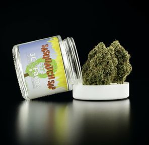 B. 3C Farms 3.5g Flower - Quality 9.5/10 - Sasquatch Sap (~24%)