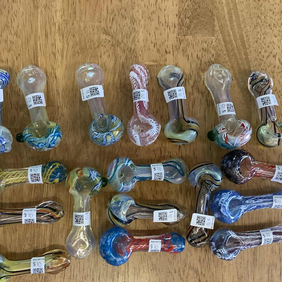 Assorted Deco Art Hand Pipes