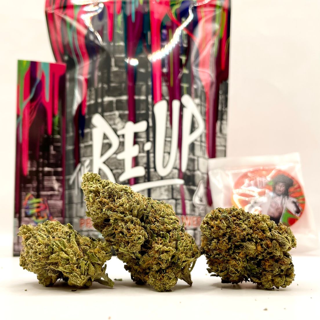 *Deal! $99 1 oz. Gorilla Glue (26.2%/Indica) - The Re-Up + Rolling Papers + Pop Socket