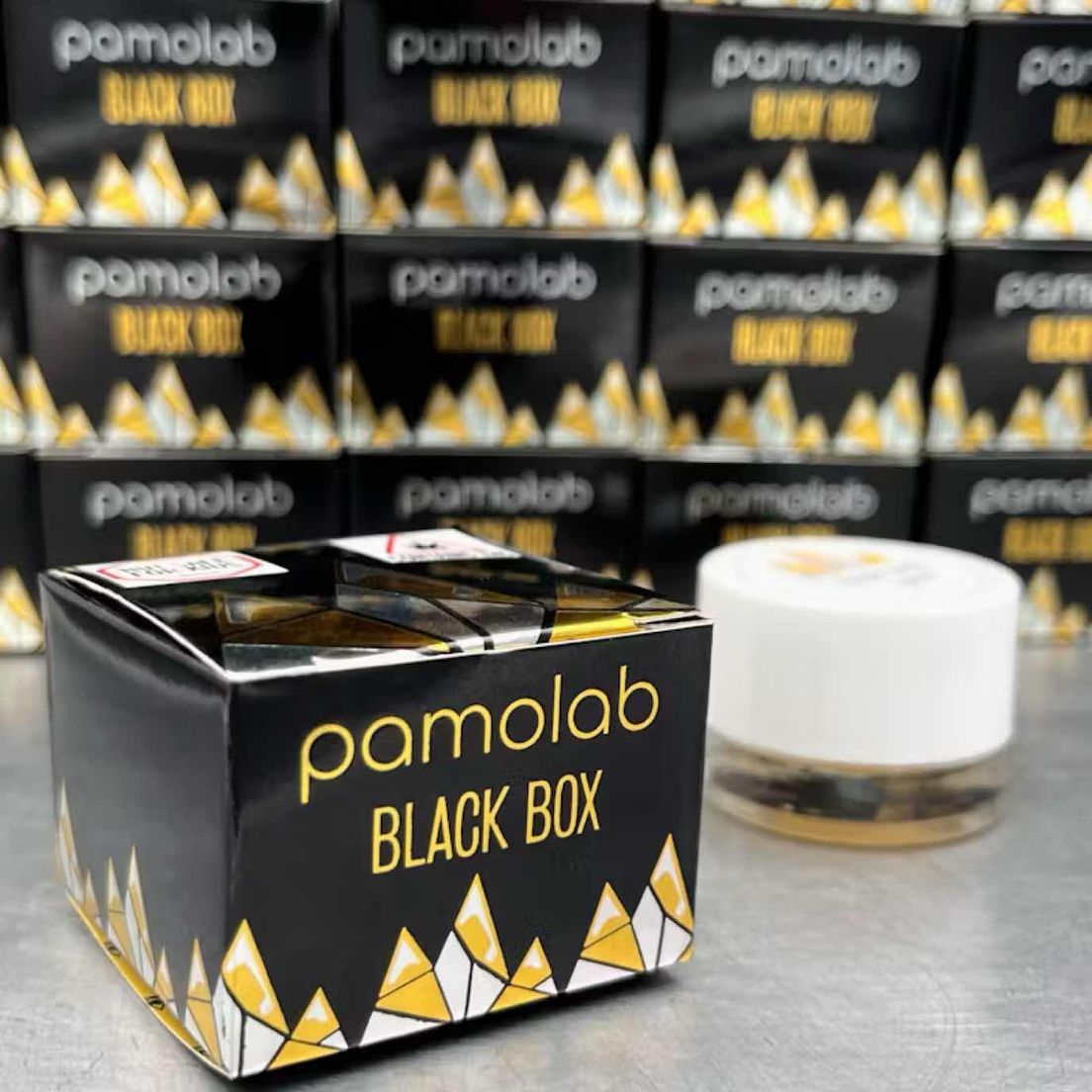 Pamolab LIVE resin. FROSTED GELATO