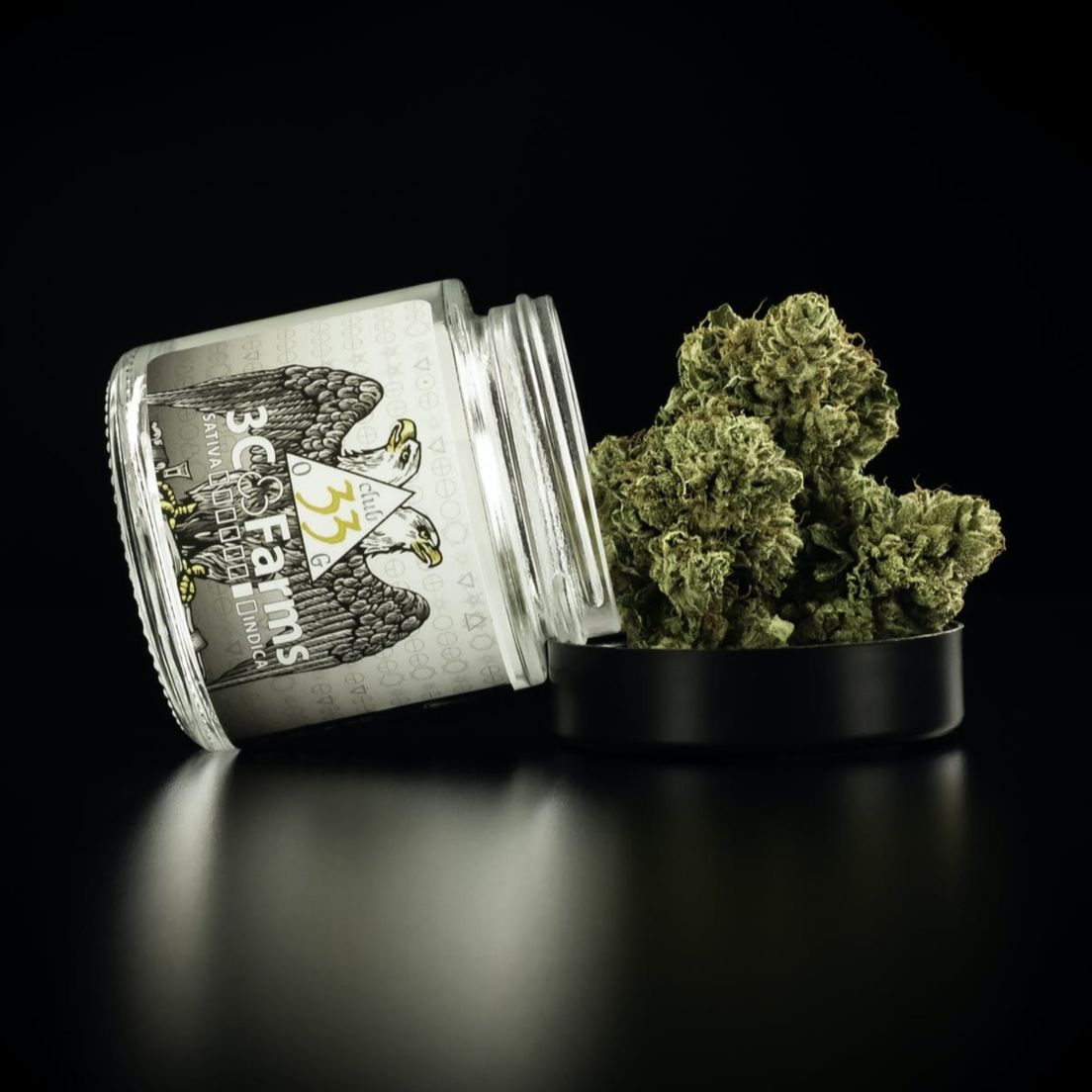 B. 3C Farms 3.5g Flower - Quality 9.5/10 - Club 33