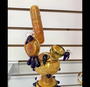 9.5" Glass Bong - Honey Beehive