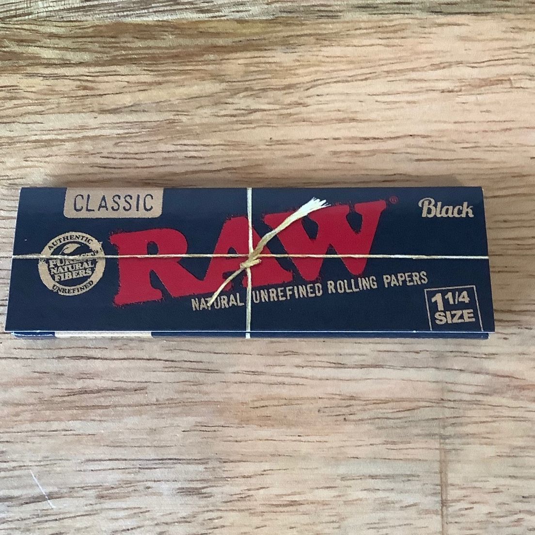Raw Classic Black Unrefined Rolling Papers 1 1/4"