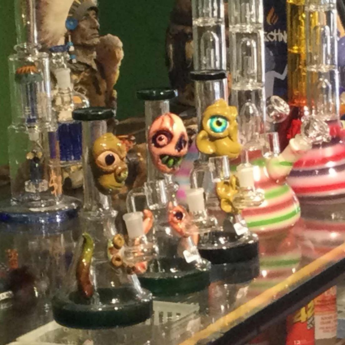 Alien Face Dab Rig Bong