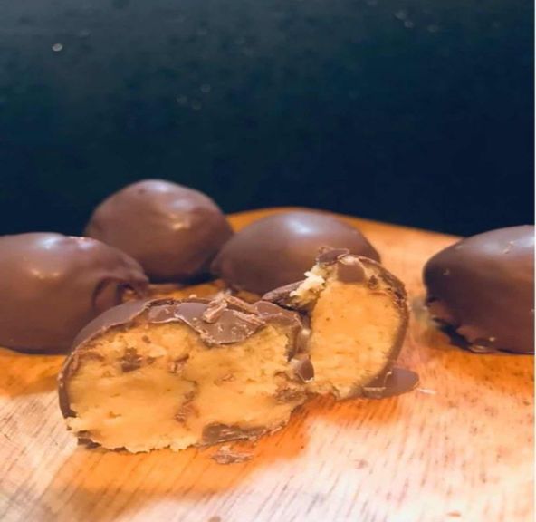 80mg Peanut Butter Chocolate Chip Cookie Dough Truffles
