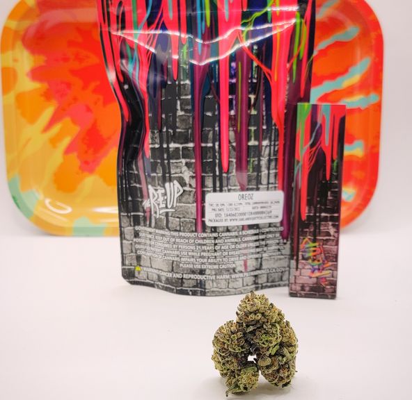 *Deal! $145 1 oz. Oreoz (Indoor/28.1%/Hybrid) - The Re-Up + Papers + Tray + Beanie (House Pick)