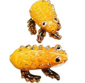 4.5" GOLDEN FROG GLASS HANDPIPE